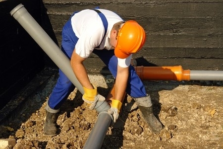 תביעה לפיצויים נגד חברת מים בגין הצפות ביוב